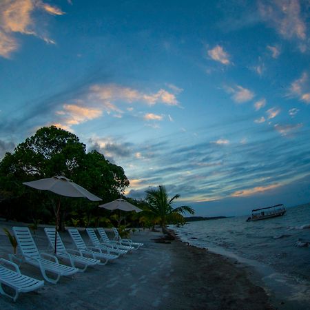 Amatique Bay Hotel Puerto Barrios Kültér fotó