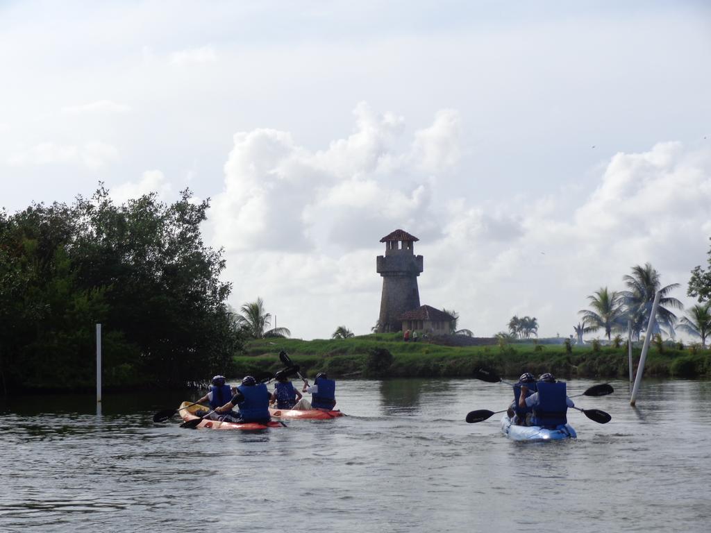 Amatique Bay Hotel Puerto Barrios Kültér fotó
