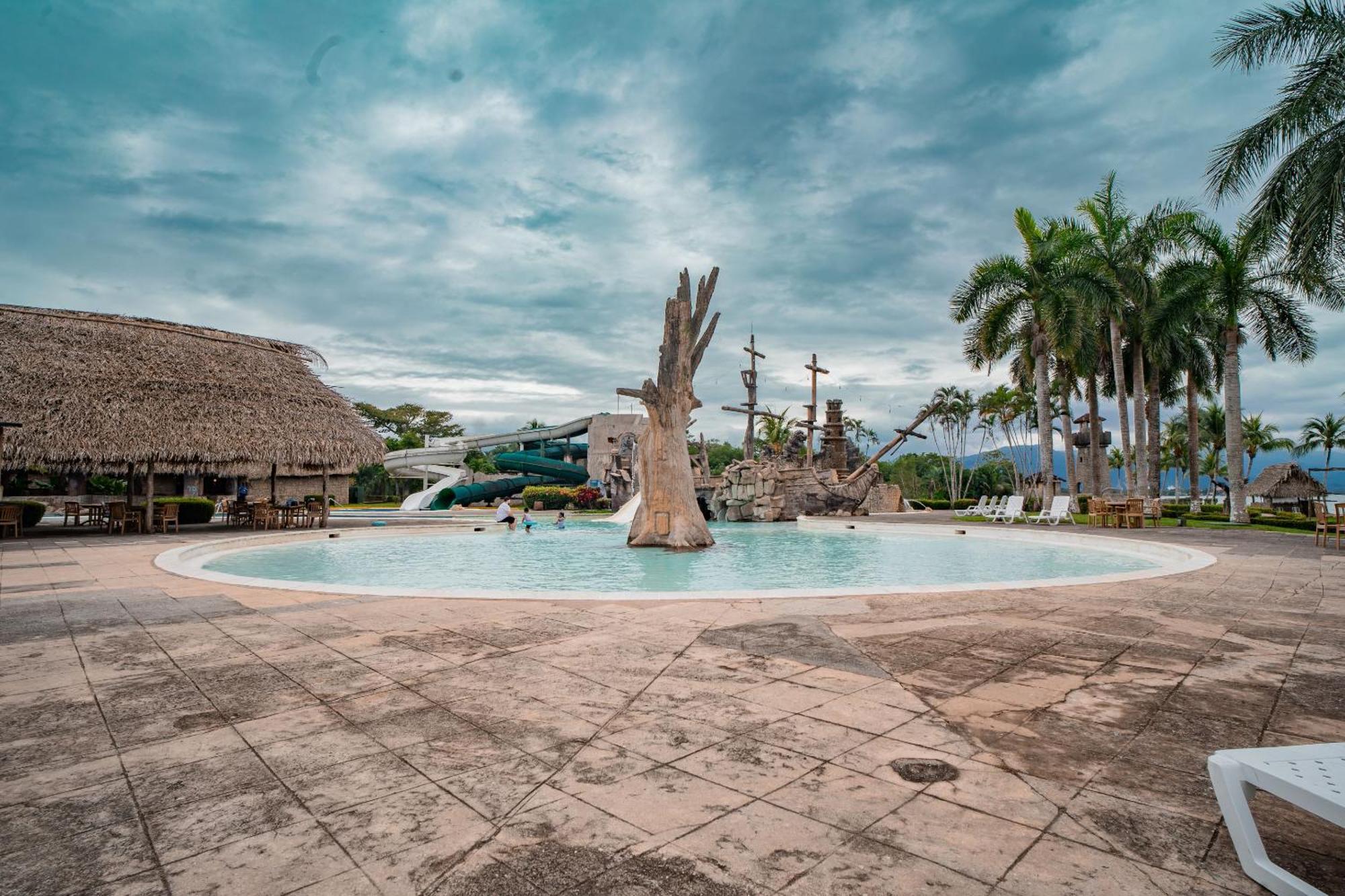 Amatique Bay Hotel Puerto Barrios Kültér fotó