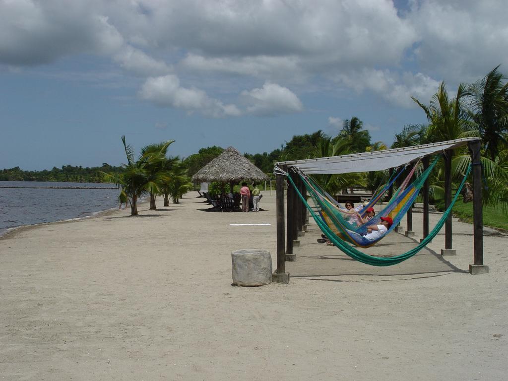 Amatique Bay Hotel Puerto Barrios Kültér fotó