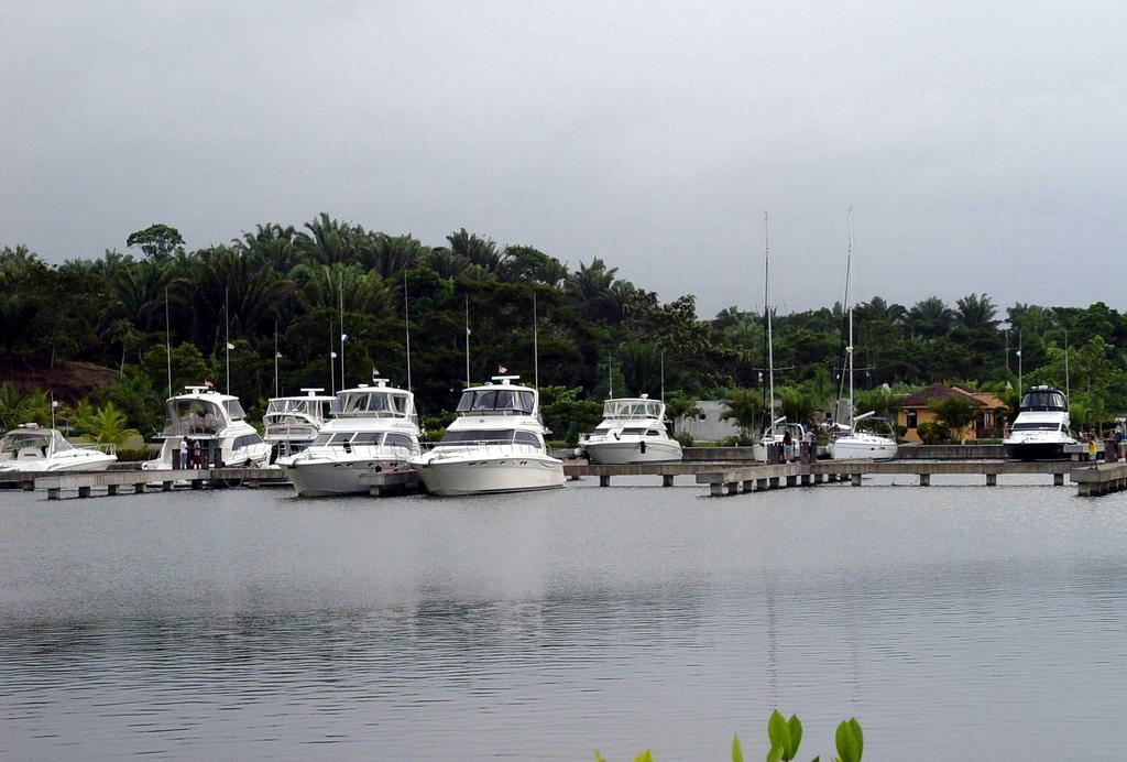 Amatique Bay Hotel Puerto Barrios Kültér fotó