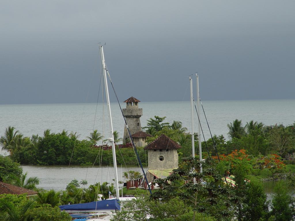 Amatique Bay Hotel Puerto Barrios Kültér fotó